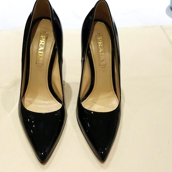 PRADA MILANO DAL 1913 BLACK patent leather pumps very good condition - Picture 1 of 5
